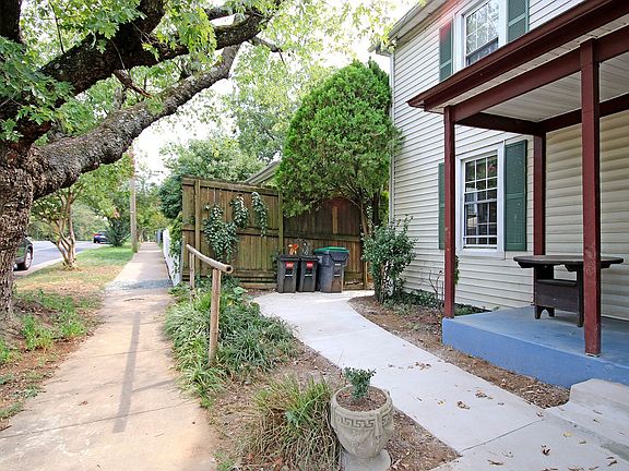 3rd image of 712 Monticello Ave #A