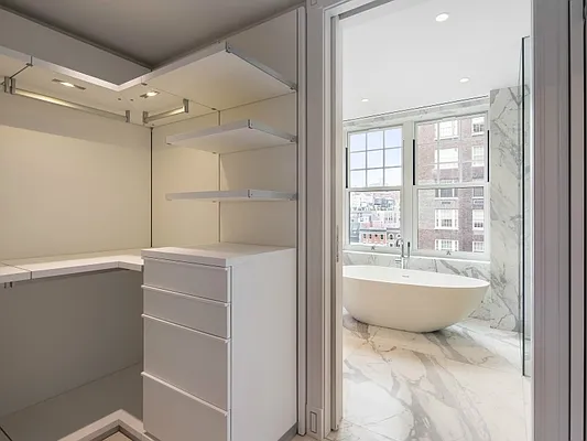 Sold by Sotheby's International Realty | media 22