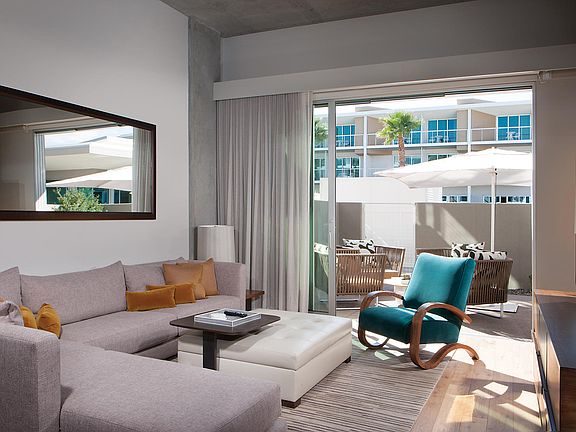 3rd image of 5455 E LINCOLN Drive #1013