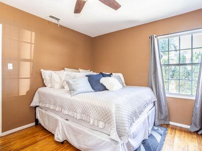 5710 Wilbur Ave, Tarzana, CA, 91356