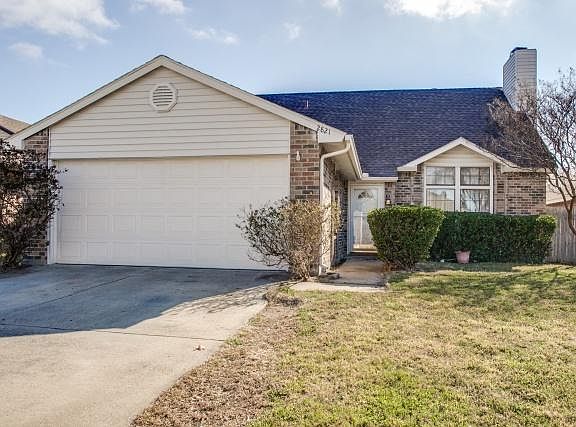 2nd image of 2821 Armstrong Dr