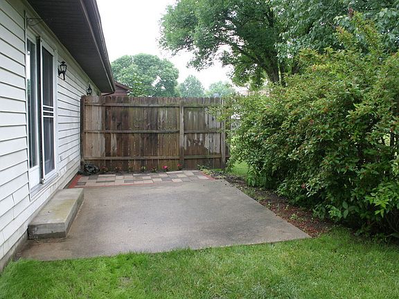 Patio
						:
						Private patio