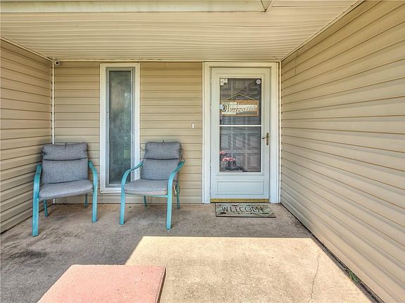 3rd image of 10329 Glascow Dr