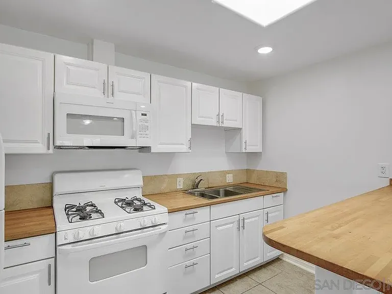 4618 Marlborough Dr #1/2 — Photo 10