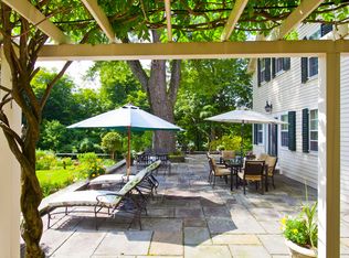 752 Town Hill Rd, New Hartford, CT 06057