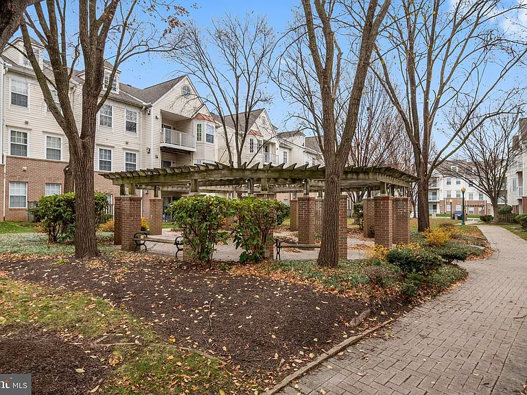 8961 Town Center Cir #1-310 — Photo 21