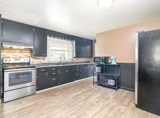 719 14th St E, Glencoe, MN 55336