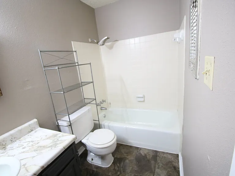 370 Long Rd — Photo 10