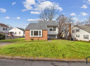4 Barletta Ct, Rosedale, MD 21237
