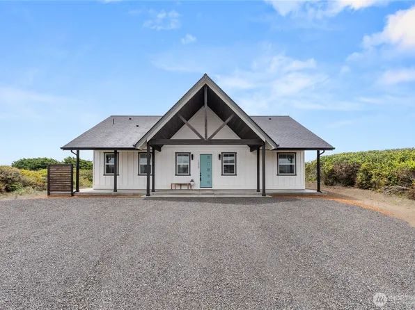 1229 Channel Avenue SW, Ocean Shores, WA 98569