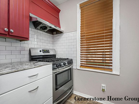 4th image of 541 Crosby St NW