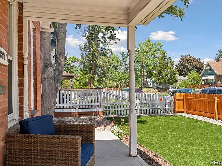 4877 Perry St — Photo 3