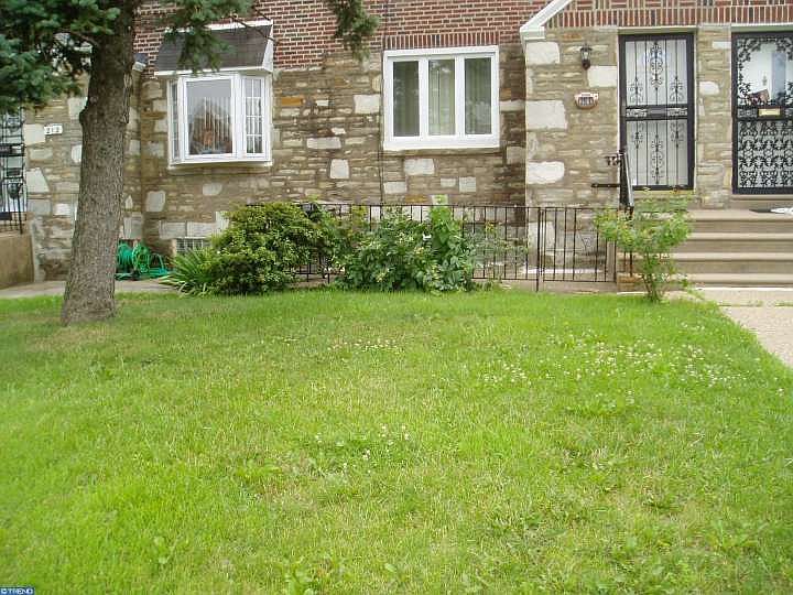 1st image of 210 E Walnut Park Dr