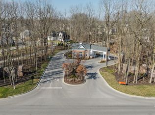 10642 Dartmoor Way, Zionsville, IN 46077