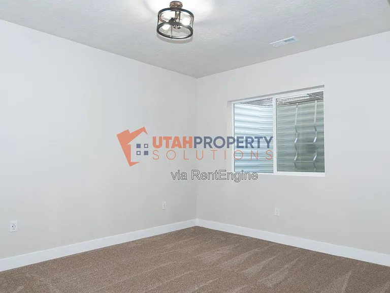1353 W Quailhill Rd — Photo 27