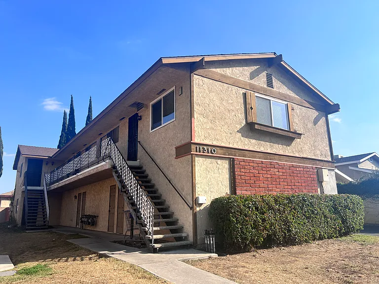 11310 La Mirada Blvd #4 — Photo 1