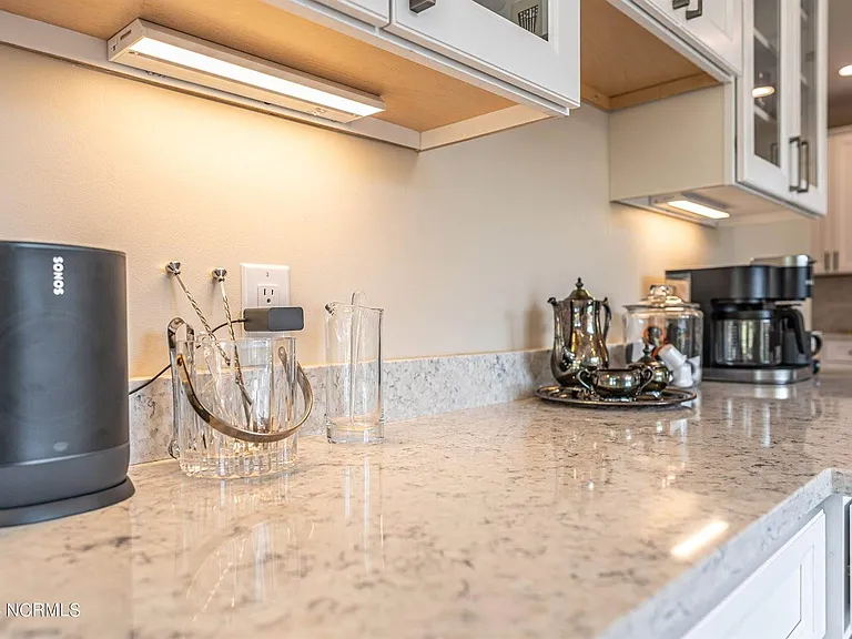 215 Plantation Dr — Photo 9