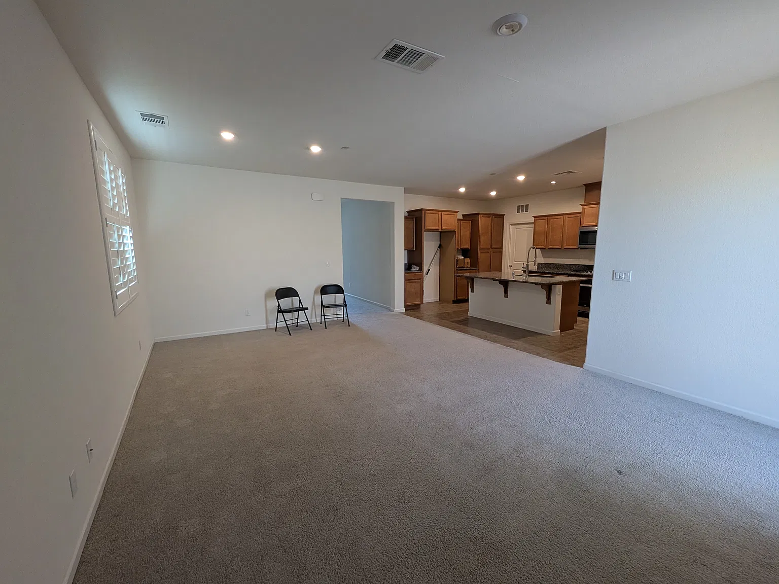 3 bed, 1456 sqft, $2,795 — Photo 4