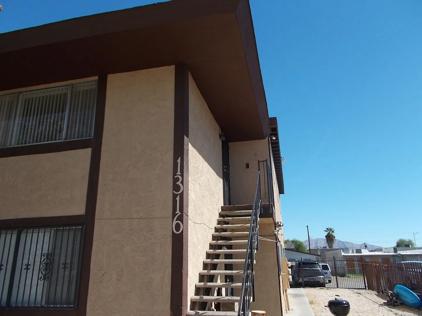 2 Bedroom 1 Bath Upstairs Unit - Move in Ready — Photo 2