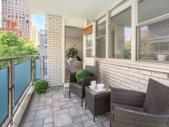 222 East 80th Street 6C image 3 of 9