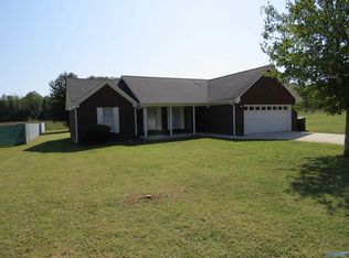 261 Laid Back Ln, Hazel Green, AL 35750