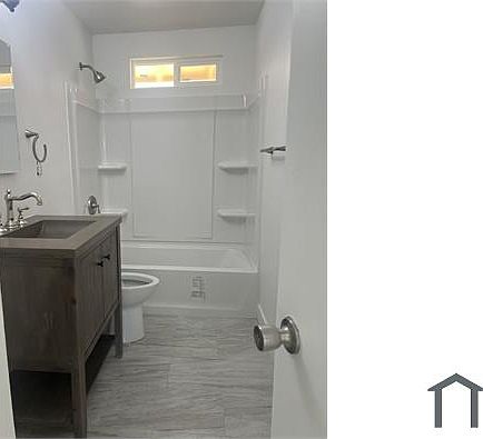 1st image of 421 N L St #A