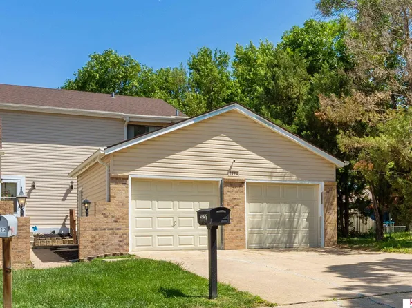 2720 Woodbine Ct, Bellevue, NE 68005