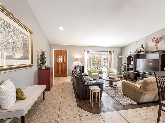 4th image of 2338 E Lupine Ave