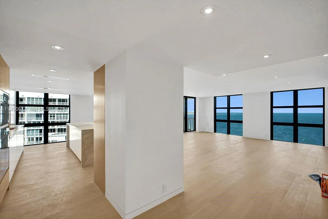 2 bed, 1782 sqft, $11,500 — Photo 3