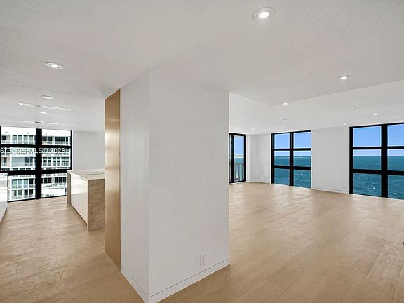 3rd image of 1111 Crandon Blvd APT A808