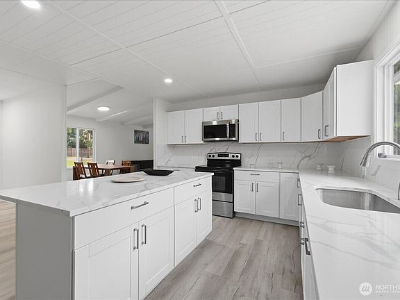 5th image of 12314 62nd Avenue E