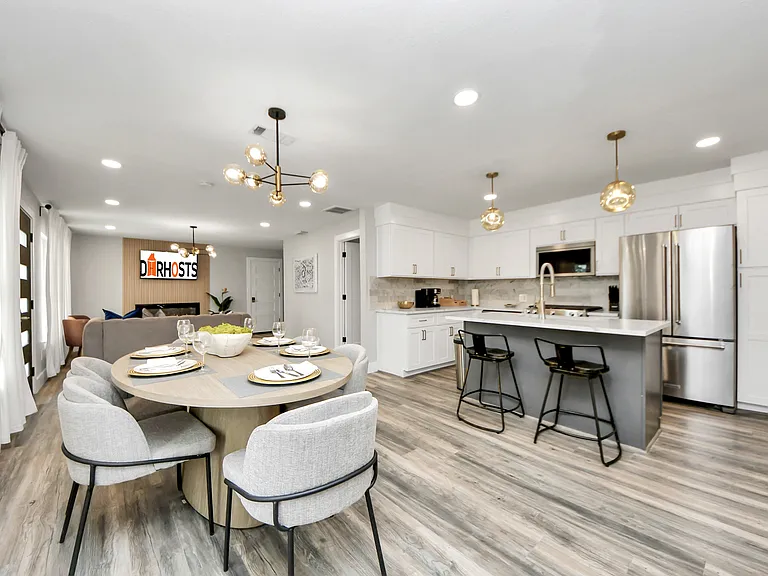 Woodcrest Dr — Photo 4