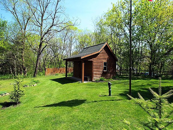 4th image of W7898 County Road B