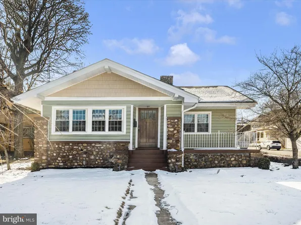 1125 W King St, Martinsburg, WV 25401