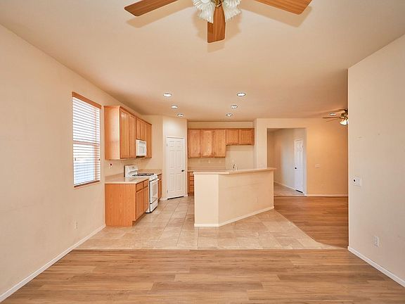 5th image of 11826 Desert Glen St