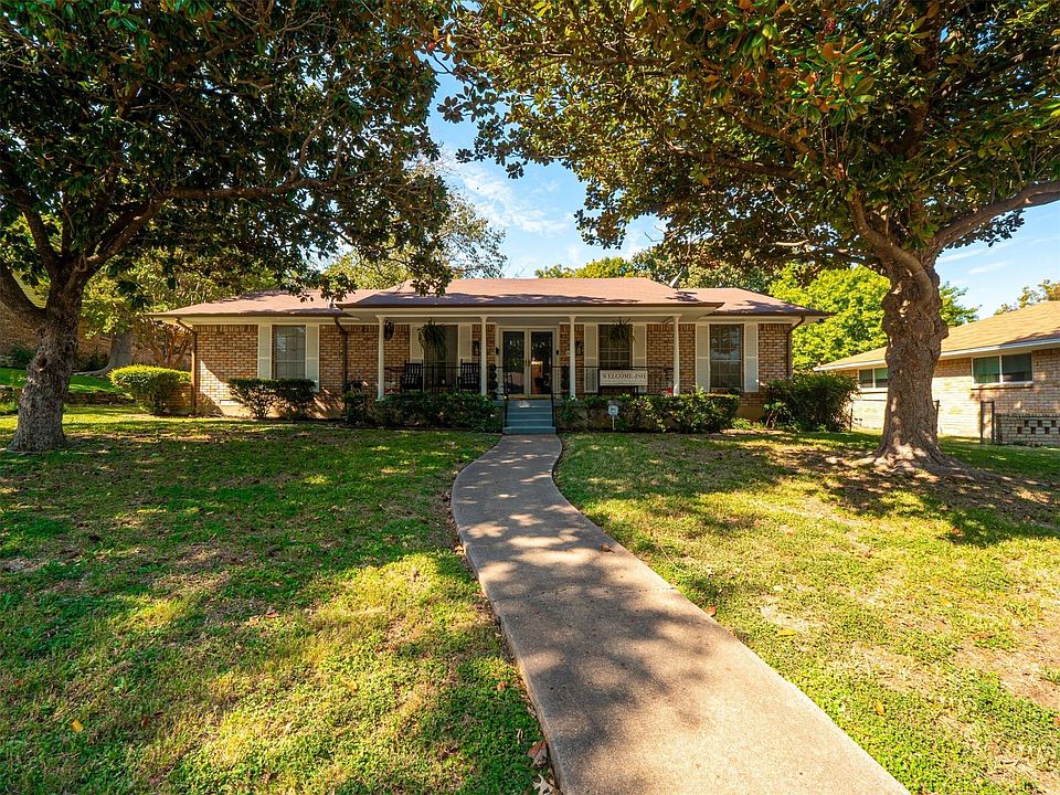 1st image of 809 Misty Glen Dr