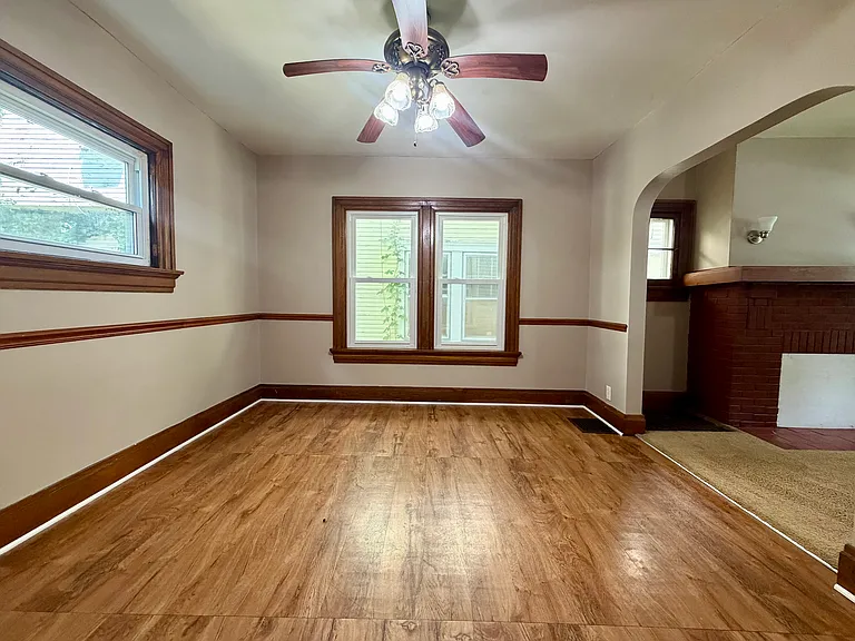 53 Forest Glen Ave — Photo 9
