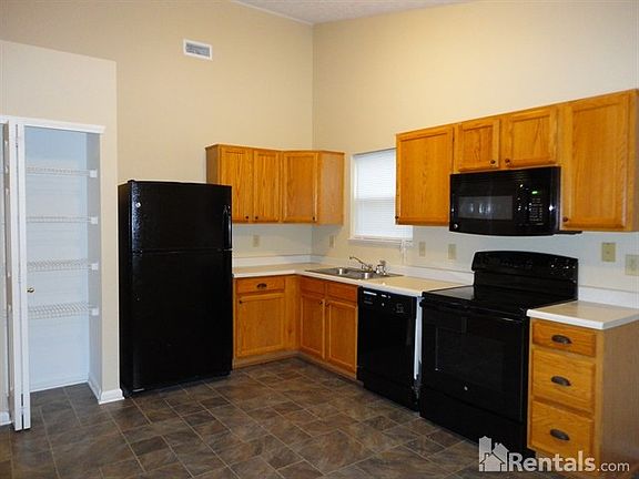 4th image of 5641 Glen Canyon Dr