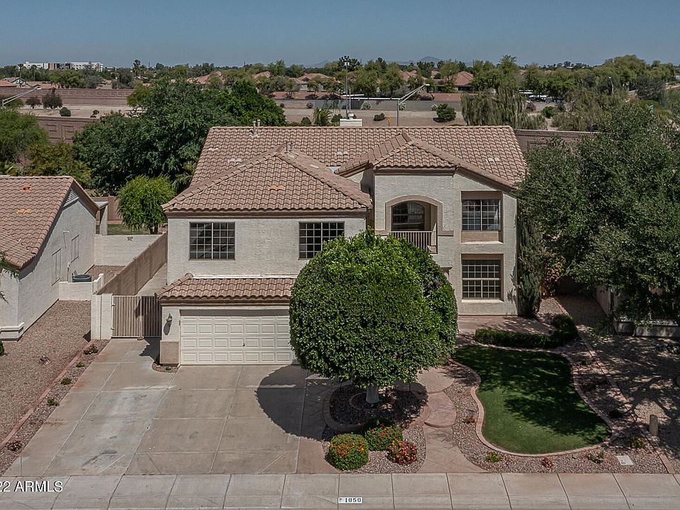1st image of 1050 W Longhorn Dr