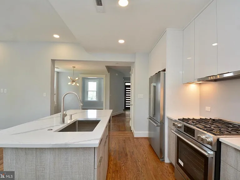 1724 2nd St NW #1 — Photo 10
