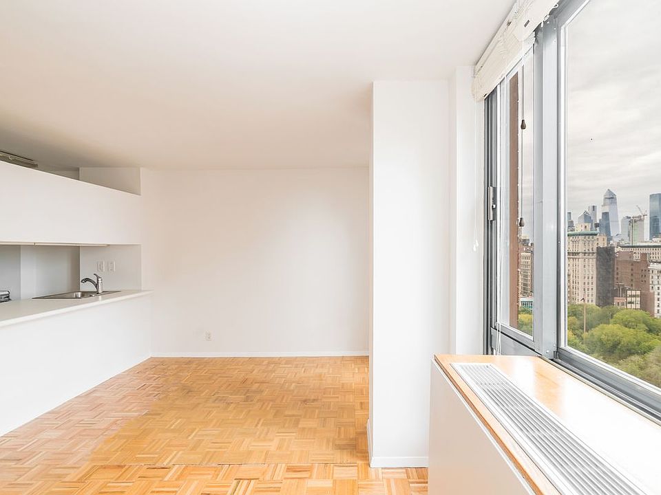 1st image of 1 Irving Pl APT U18h