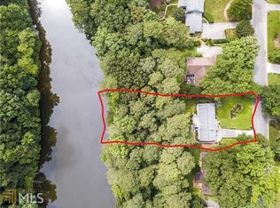 138 Kettlewood Dr, Lilburn, GA 30047