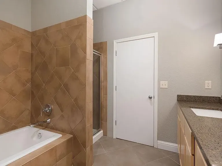 609 Central St #1102 — Photo 12