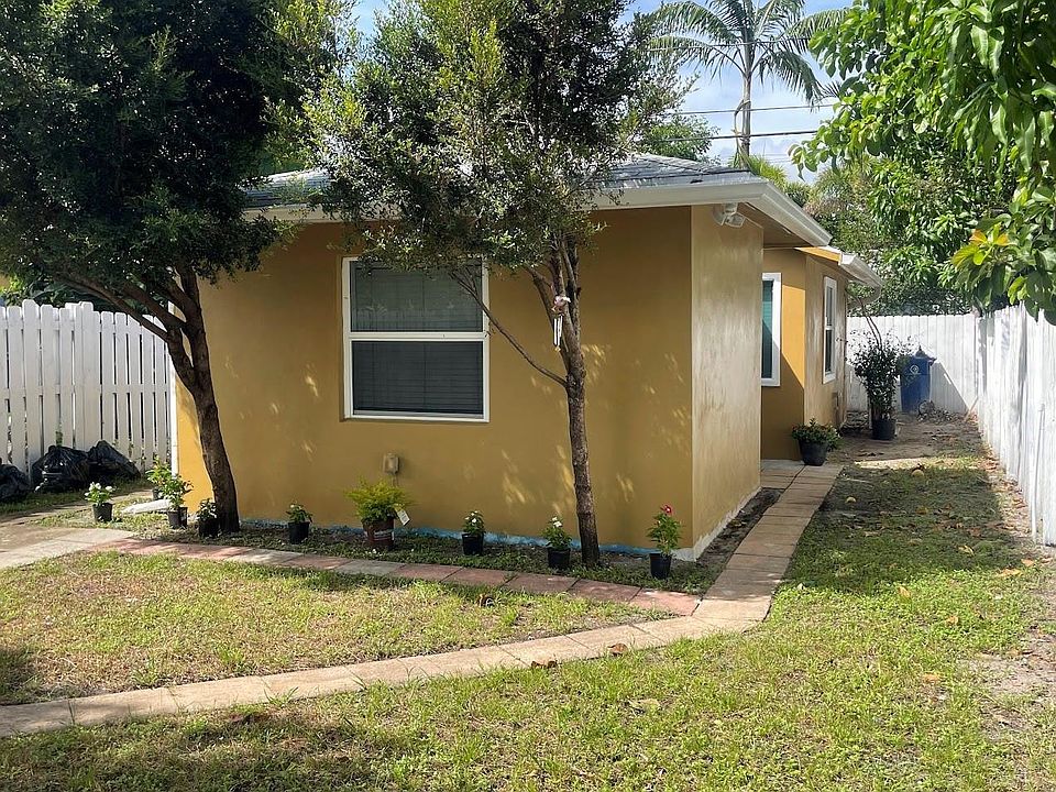 1st image of 533 NE 15th Street