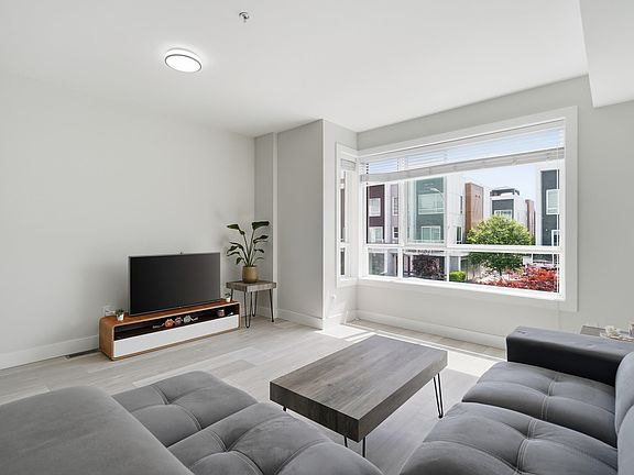 5th image of 19631 55a Ave #14