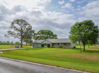 9747 N County Road 393, Louise, TX 77455