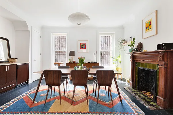 Sold by Compass | media 9