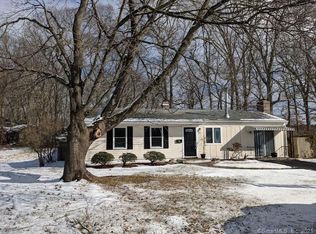 119 Indian Field Rd, Groton, CT 06340