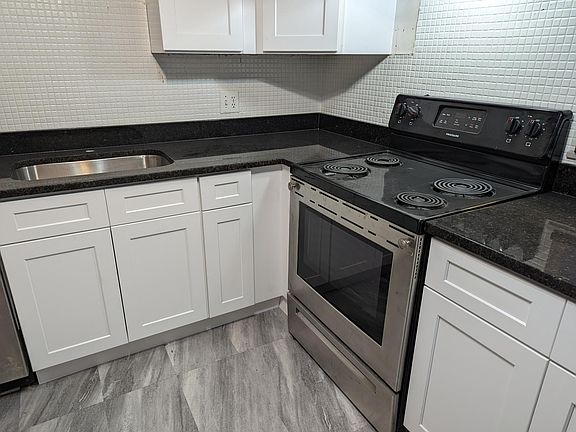 3rd image of 65 Milliken Ave APT 16