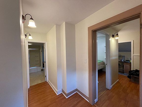 3rd image of 70 Conklin Ave